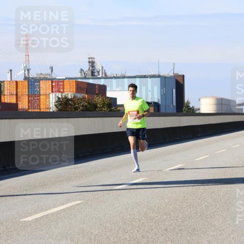 03.10.2025 - Köhlbrandbrückenlauf Strokosch-Dieckow http://msf.ph/oto/9110535 03.10.2025 12:35:15 Position 3  meine-sportfotos.de