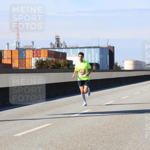 03.10.2025 - Köhlbrandbrückenlauf Strokosch-Dieckow http://msf.ph/oto/9110540 03.10.2025 12:35:15 Position 3  meine-sportfotos.de