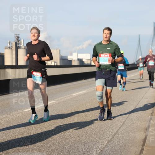 03.10.2025 - Köhlbrandbrückenlauf Lena Gebhardt http://msf.ph/oto/9110546 03.10.2025 09:41:38 Position 2 3531, 3763 meine-sportfotos.de