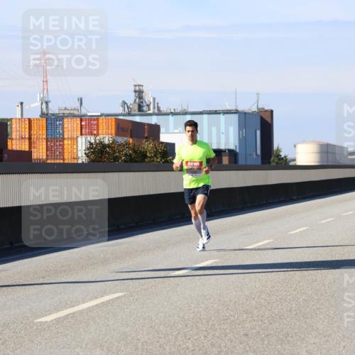 03.10.2025 - Köhlbrandbrückenlauf Strokosch-Dieckow http://msf.ph/oto/9110547 03.10.2025 12:35:15 Position 3  meine-sportfotos.de