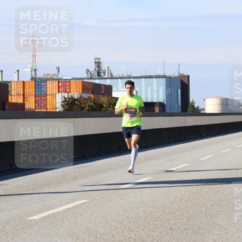 03.10.2025 - Köhlbrandbrückenlauf Strokosch-Dieckow http://msf.ph/oto/9110557 03.10.2025 12:35:15 Position 3  meine-sportfotos.de