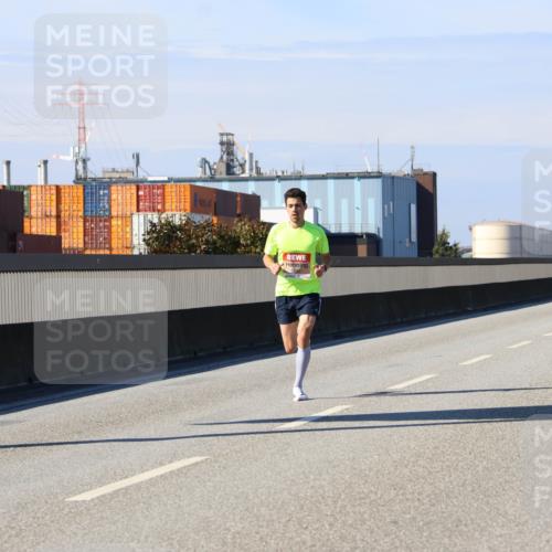 03.10.2025 - Köhlbrandbrückenlauf Strokosch-Dieckow http://msf.ph/oto/9110564 03.10.2025 12:35:15 Position 3  meine-sportfotos.de