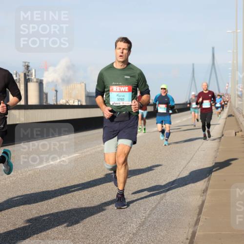 03.10.2025 - Köhlbrandbrückenlauf Lena Gebhardt http://msf.ph/oto/9110576 03.10.2025 09:41:39 Position 2 3763 meine-sportfotos.de