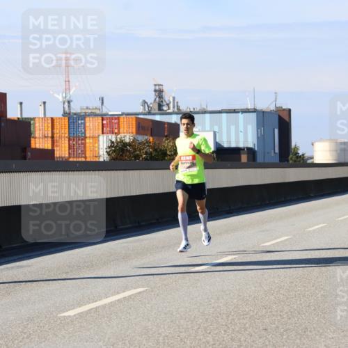 03.10.2025 - Köhlbrandbrückenlauf Strokosch-Dieckow http://msf.ph/oto/9110579 03.10.2025 12:35:16 Position 3  meine-sportfotos.de
