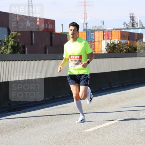 03.10.2025 - Köhlbrandbrückenlauf Strokosch-Dieckow http://msf.ph/oto/9110592 03.10.2025 12:35:17 Position 3 6280 meine-sportfotos.de