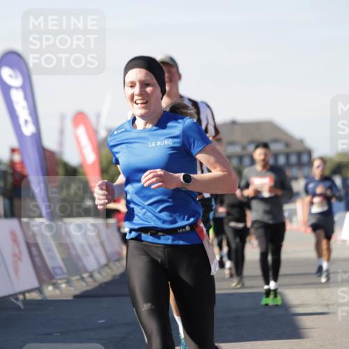 03.10.2025 - Köhlbrandbrückenlauf Jannik Wohlers http://msf.ph/oto/9110597 03.10.2025 13:00:27 Ziel 4163, 4172, 4250, 4275, 4622, 4850, 5664, 6236, 6490, 6707, 6714, 6760 meine-sportfotos.de