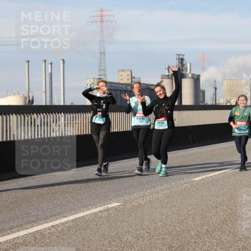 03.10.2025 - Köhlbrandbrückenlauf Lena Gebhardt http://msf.ph/oto/9110598 03.10.2025 10:15:14 Position 2 253, 2899 meine-sportfotos.de