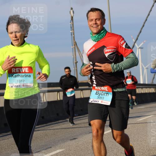 03.10.2025 - Köhlbrandbrückenlauf Strokosch-Dieckow http://msf.ph/oto/9110615 03.10.2025 09:42:34 Position 2 1312, 3053 meine-sportfotos.de