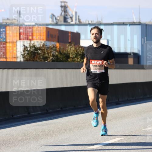03.10.2025 - Köhlbrandbrückenlauf Strokosch-Dieckow http://msf.ph/oto/9110621 03.10.2025 12:35:25 Position 3 4010 meine-sportfotos.de