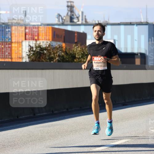 03.10.2025 - Köhlbrandbrückenlauf Strokosch-Dieckow http://msf.ph/oto/9110626 03.10.2025 12:35:25 Position 3 4010 meine-sportfotos.de