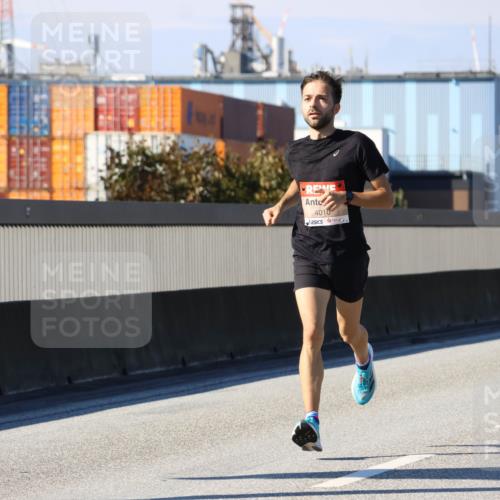 03.10.2025 - Köhlbrandbrückenlauf Strokosch-Dieckow http://msf.ph/oto/9110630 03.10.2025 12:35:25 Position 3 4010 meine-sportfotos.de