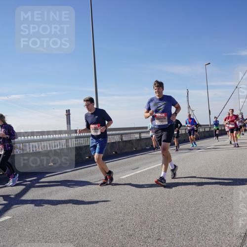 03.10.2025 - Köhlbrandbrückenlauf Michael Burmester http://msf.ph/oto/9110632 03.10.2025 12:52:58 Position 2  meine-sportfotos.de