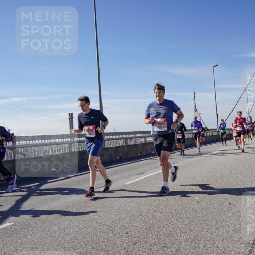 03.10.2025 - Köhlbrandbrückenlauf Michael Burmester http://msf.ph/oto/9110641 03.10.2025 12:52:58 Position 2  meine-sportfotos.de