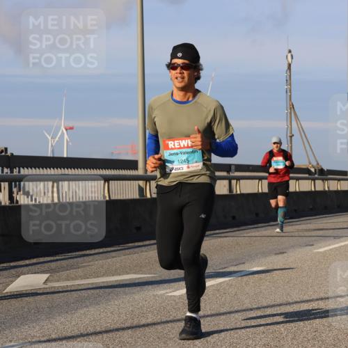 03.10.2025 - Köhlbrandbrückenlauf Strokosch-Dieckow http://msf.ph/oto/9110643 03.10.2025 09:42:37 Position 2 1931, 1245 meine-sportfotos.de