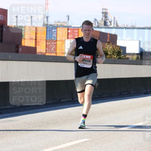 03.10.2025 - Köhlbrandbrückenlauf Strokosch-Dieckow http://msf.ph/oto/9110670 03.10.2025 12:35:33 Position 3 4004 meine-sportfotos.de