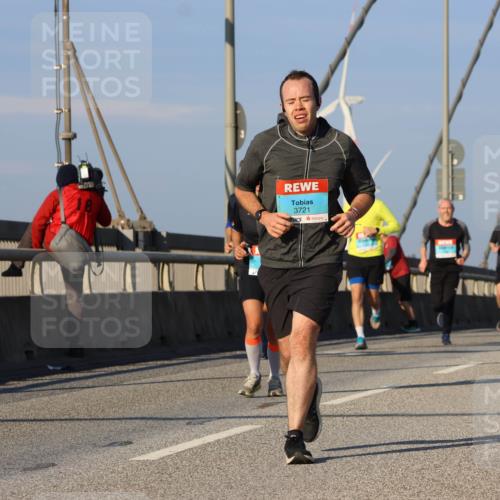03.10.2025 - Köhlbrandbrückenlauf Strokosch-Dieckow http://msf.ph/oto/9110680 03.10.2025 09:42:43 Position 2 299, 3721, 2672 meine-sportfotos.de