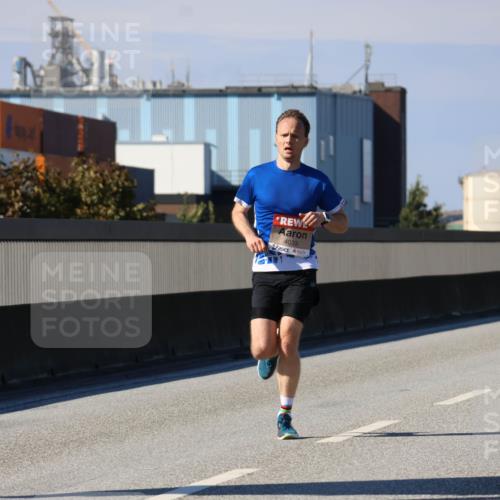 03.10.2025 - Köhlbrandbrückenlauf Strokosch-Dieckow http://msf.ph/oto/9110709 03.10.2025 12:35:46 Position 3 4033 meine-sportfotos.de