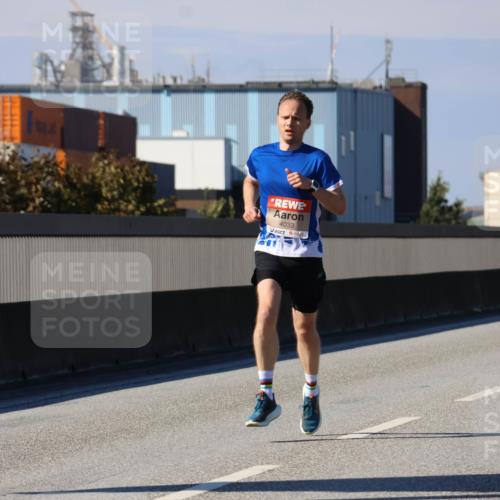 03.10.2025 - Köhlbrandbrückenlauf Strokosch-Dieckow http://msf.ph/oto/9110718 03.10.2025 12:35:46 Position 3 4033 meine-sportfotos.de
