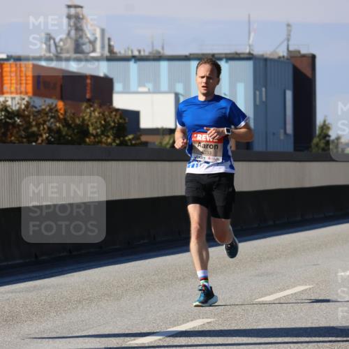 03.10.2025 - Köhlbrandbrückenlauf Strokosch-Dieckow http://msf.ph/oto/9110728 03.10.2025 12:35:46 Position 3 4033 meine-sportfotos.de