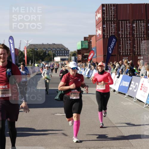 03.10.2025 - Köhlbrandbrückenlauf Jannik Wohlers http://msf.ph/oto/9110736 03.10.2025 13:30:21 Ziel 4823, 4927, 5017, 5038, 5060, 5079, 5151, 5153, 5157, 5161, 5174, 5233, 6078, 6219 meine-sportfotos.de