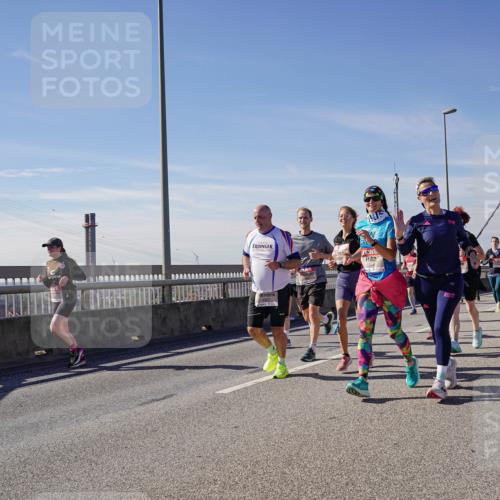 03.10.2025 - Köhlbrandbrückenlauf Michael Burmester http://msf.ph/oto/9110754 03.10.2025 12:53:04 Position 2 50, 48 meine-sportfotos.de