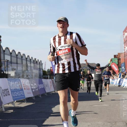 03.10.2025 - Köhlbrandbrückenlauf Jannik Wohlers http://msf.ph/oto/9110768 03.10.2025 13:00:29 Ziel 4163, 4172, 4275, 4299, 4622, 4850, 5664, 6236, 6373, 6490, 6707, 6714 meine-sportfotos.de
