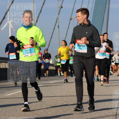03.10.2025 - Köhlbrandbrückenlauf Strokosch-Dieckow http://msf.ph/oto/9110785 03.10.2025 09:42:59 Position 2 406, 3804, 2767 meine-sportfotos.de