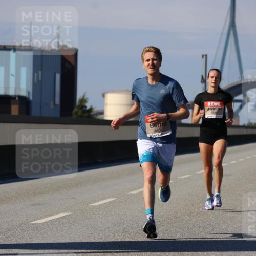 03.10.2025 - Köhlbrandbrückenlauf Strokosch-Dieckow http://msf.ph/oto/9110852 03.10.2025 12:36:13 Position 3 6638, 6516 meine-sportfotos.de