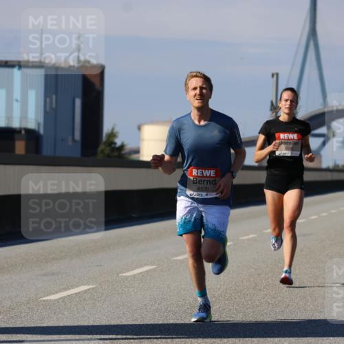 03.10.2025 - Köhlbrandbrückenlauf Strokosch-Dieckow http://msf.ph/oto/9110860 03.10.2025 12:36:13 Position 3 6638, 6516 meine-sportfotos.de