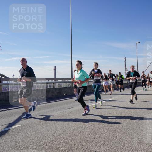03.10.2025 - Köhlbrandbrückenlauf Michael Burmester http://msf.ph/oto/9110886 03.10.2025 12:53:08 Position 2  meine-sportfotos.de