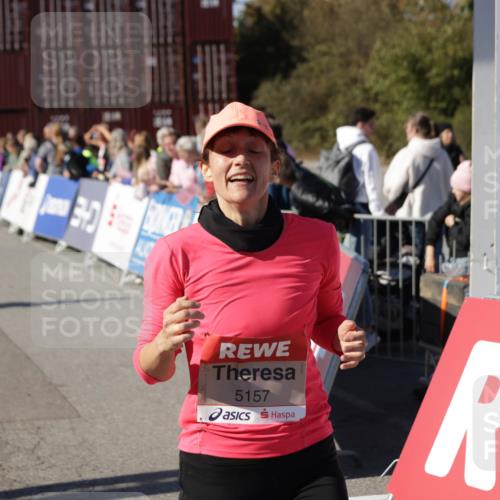 03.10.2025 - Köhlbrandbrückenlauf Jannik Wohlers http://msf.ph/oto/9110891 03.10.2025 13:30:24 Ziel 4823, 4927, 5017, 5060, 5079, 5157, 5174, 5233, 6078, 6219 meine-sportfotos.de
