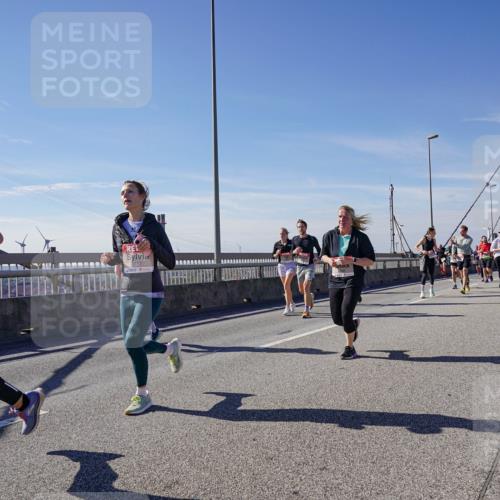 03.10.2025 - Köhlbrandbrückenlauf Michael Burmester http://msf.ph/oto/9110913 03.10.2025 12:53:09 Position 2 454, 6117 meine-sportfotos.de