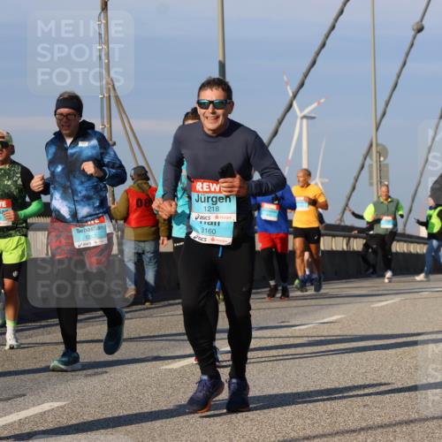 03.10.2025 - Köhlbrandbrückenlauf Strokosch-Dieckow http://msf.ph/oto/9110930 03.10.2025 09:43:12 Position 2 1346, 1352, 08, 1218, 3160, 3763 meine-sportfotos.de