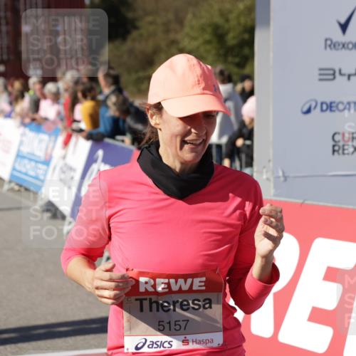 03.10.2025 - Köhlbrandbrückenlauf Jannik Wohlers http://msf.ph/oto/9110940 03.10.2025 13:30:24 Ziel 4823, 4927, 5017, 5060, 5079, 5157, 5174, 5233, 6078, 6219 meine-sportfotos.de