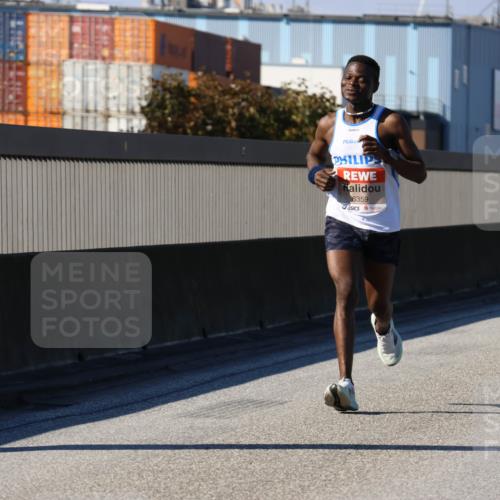 03.10.2025 - Köhlbrandbrückenlauf Strokosch-Dieckow http://msf.ph/oto/9110950 03.10.2025 12:37:13 Position 3 6359 meine-sportfotos.de