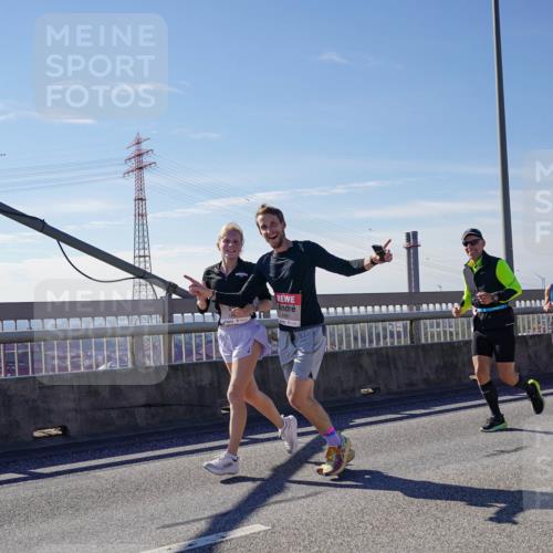 03.10.2025 - Köhlbrandbrückenlauf Michael Burmester http://msf.ph/oto/9110953 03.10.2025 12:53:11 Position 2  meine-sportfotos.de