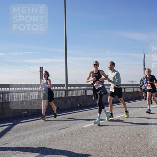 03.10.2025 - Köhlbrandbrückenlauf Michael Burmester http://msf.ph/oto/9110966 03.10.2025 12:53:12 Position 2  meine-sportfotos.de