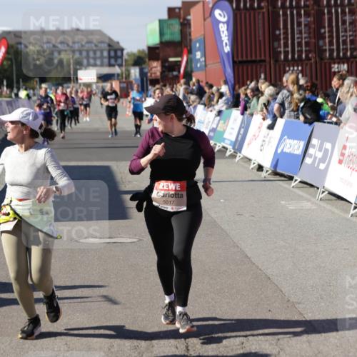 03.10.2025 - Köhlbrandbrückenlauf Jannik Wohlers http://msf.ph/oto/9110974 03.10.2025 13:30:26 Ziel 4823, 4927, 5017, 5060, 5157, 5174, 5233, 5346, 6078, 6219 meine-sportfotos.de