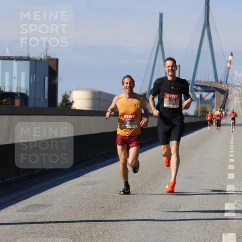 03.10.2025 - Köhlbrandbrückenlauf Strokosch-Dieckow http://msf.ph/oto/9110975 03.10.2025 12:37:44 Position 3 5797 meine-sportfotos.de