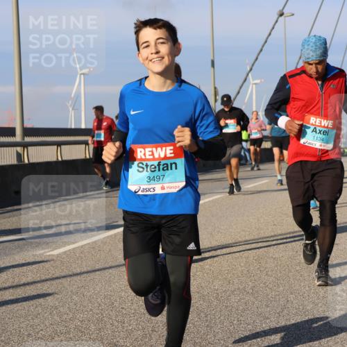 03.10.2025 - Köhlbrandbrückenlauf Strokosch-Dieckow http://msf.ph/oto/9110980 03.10.2025 09:43:21 Position 2 3497, 1134 meine-sportfotos.de