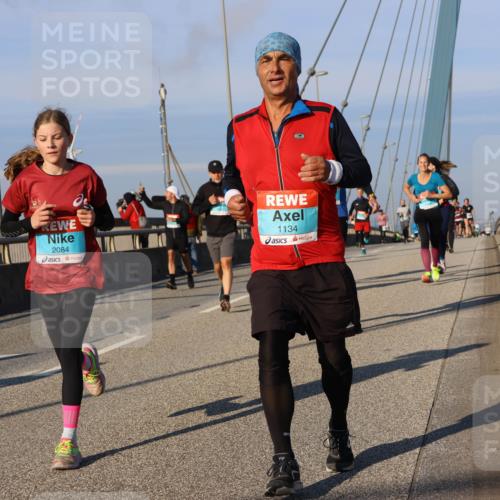 03.10.2025 - Köhlbrandbrückenlauf Strokosch-Dieckow http://msf.ph/oto/9110984 03.10.2025 09:43:22 Position 2 2084, 1134 meine-sportfotos.de