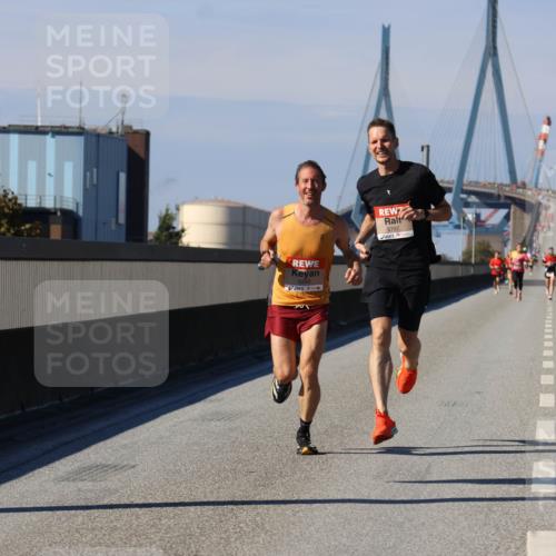 03.10.2025 - Köhlbrandbrückenlauf Strokosch-Dieckow http://msf.ph/oto/9111003 03.10.2025 12:37:44 Position 3 6240, 5797 meine-sportfotos.de