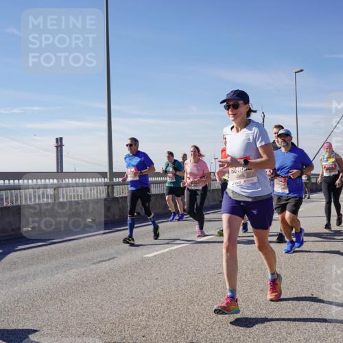 03.10.2025 - Köhlbrandbrückenlauf Michael Burmester http://msf.ph/oto/9111044 03.10.2025 12:53:15 Position 2 4996 meine-sportfotos.de