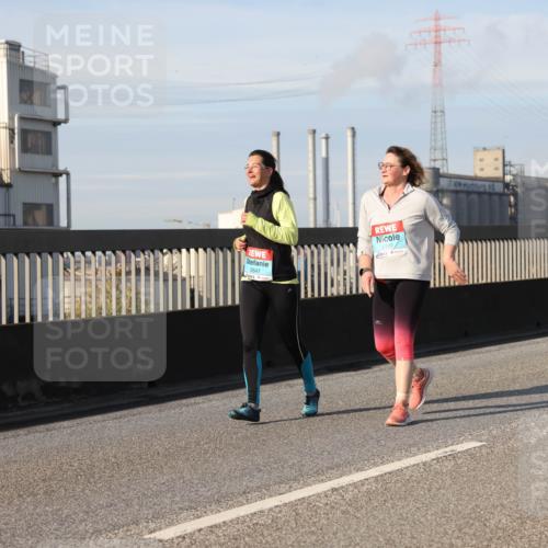 03.10.2025 - Köhlbrandbrückenlauf Lena Gebhardt http://msf.ph/oto/9111065 03.10.2025 10:15:21 Position 2 2547, 2199 meine-sportfotos.de