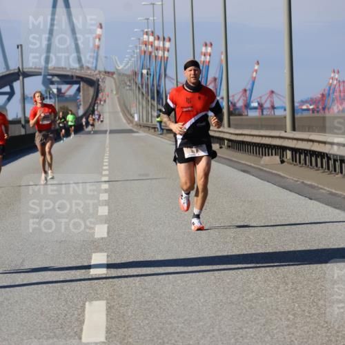 03.10.2025 - Köhlbrandbrückenlauf Strokosch-Dieckow http://msf.ph/oto/9111067 03.10.2025 12:38:09 Position 3 6482 meine-sportfotos.de