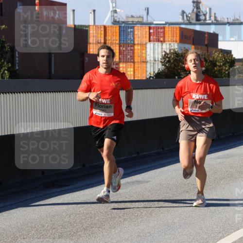 03.10.2025 - Köhlbrandbrückenlauf Strokosch-Dieckow http://msf.ph/oto/9111076 03.10.2025 12:38:16 Position 3 5687 meine-sportfotos.de