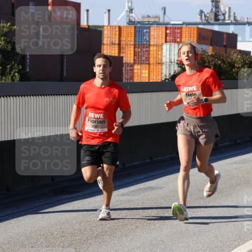 03.10.2025 - Köhlbrandbrückenlauf Strokosch-Dieckow http://msf.ph/oto/9111095 03.10.2025 12:38:16 Position 3 5687 meine-sportfotos.de