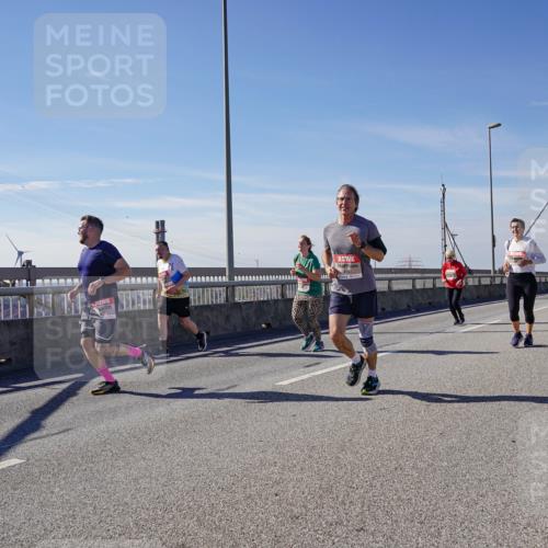 03.10.2025 - Köhlbrandbrückenlauf Michael Burmester http://msf.ph/oto/9111111 03.10.2025 12:53:21 Position 2  meine-sportfotos.de