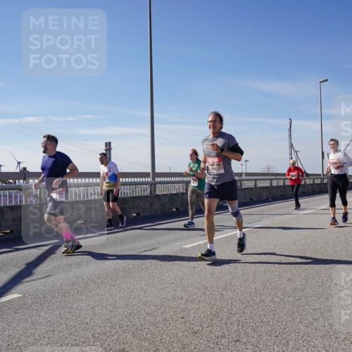 03.10.2025 - Köhlbrandbrückenlauf Michael Burmester http://msf.ph/oto/9111119 03.10.2025 12:53:21 Position 2  meine-sportfotos.de