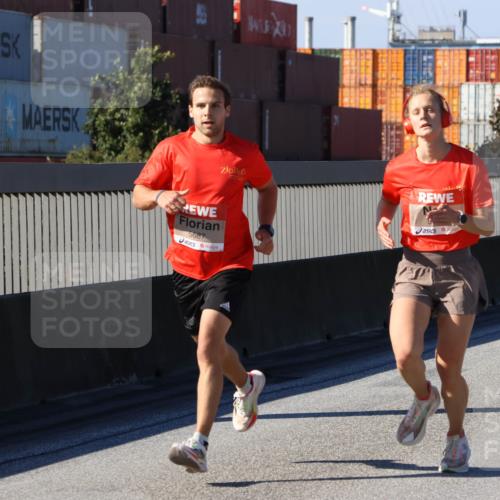 03.10.2025 - Köhlbrandbrückenlauf Strokosch-Dieckow http://msf.ph/oto/9111132 03.10.2025 12:38:17 Position 3 5687 meine-sportfotos.de